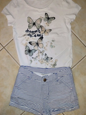 H&M cotton white-blue striped shorts and top like new, size 5-6