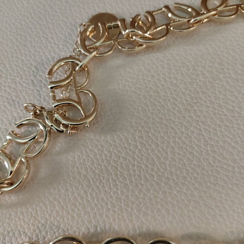 Elie Saab gold link necklace like new, 40cm length