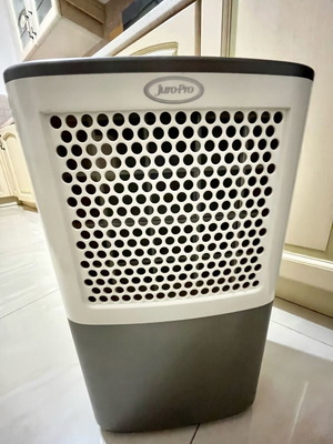 JuroPro Diamond 16L dehumidifier like new