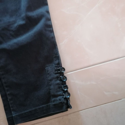 Capri Perla pants new, gray and green, sizes M and L