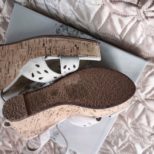 Women's new platform sandals size 38, Italian