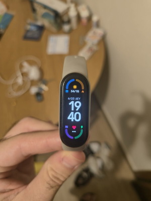 Xiaomi Band 6 like new with AMOLED screen and long battery life