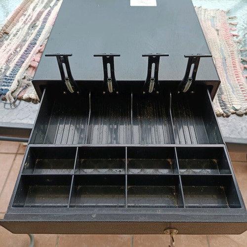 Cash register like new for businesses
