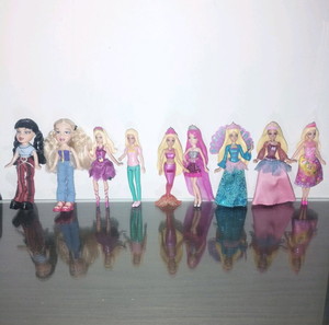 Barbie mini dolls & lil bratz set