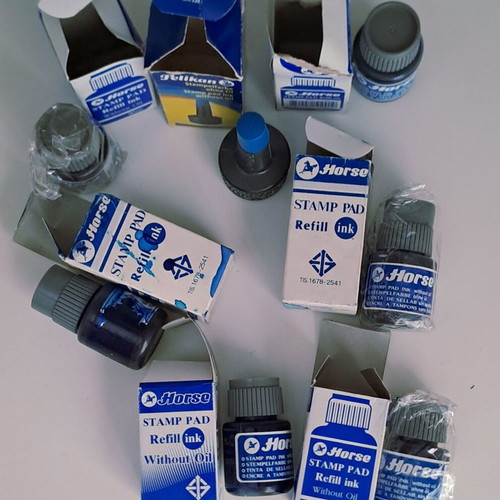 Horse stamp ink and pad set like new