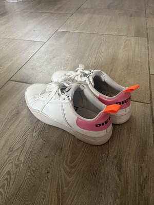 Diesel vintage shoes like new, white and pink, size 37
