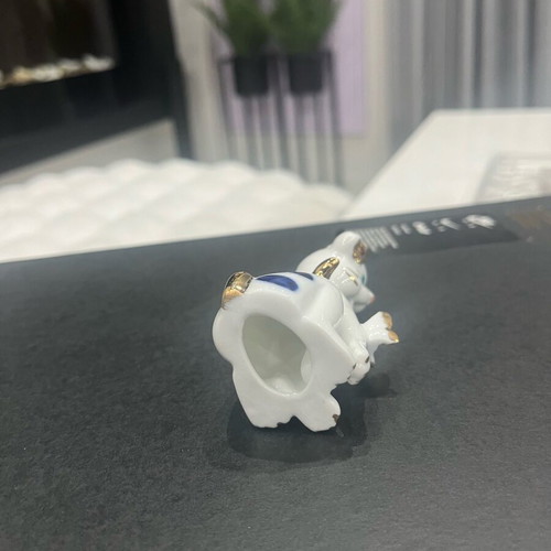 Ceramic cat miniature like new