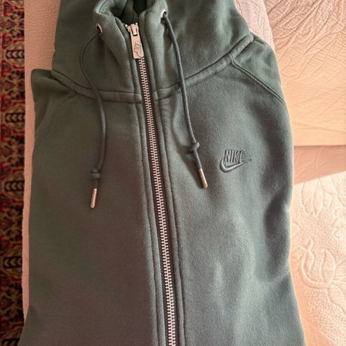 Nike hoodies like new, set of 3, black, grey and khaki