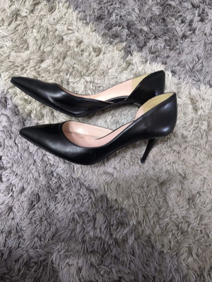 Black low heel pumps, size 38