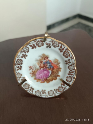 Limoges plate with stand like new