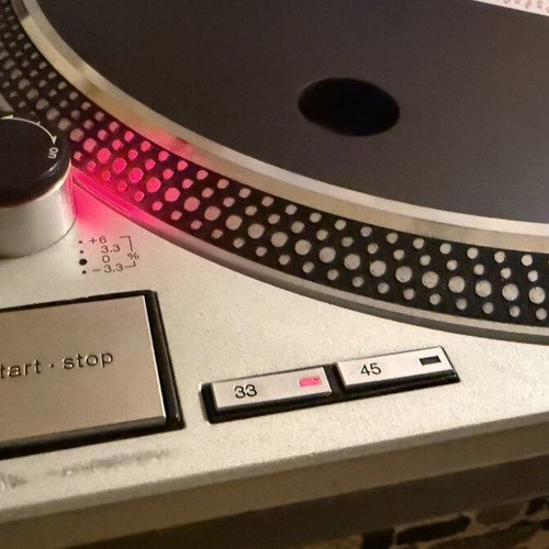 Technics SL-1200mk2 turntable used, excellent condition