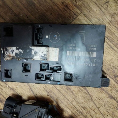 Mercedes W211 door module used, 2118208385 L