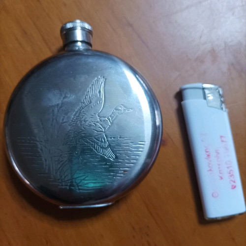 Inox flask new with engraved duck design