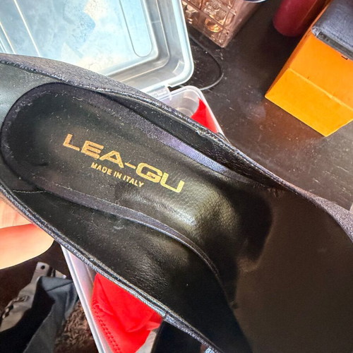 LEA-GU blue pumps new, size 39, Italian genuine leather