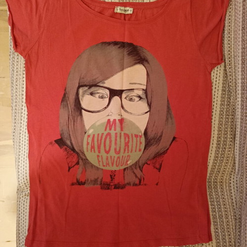 Stradivarius summer t-shirt used, size S, red