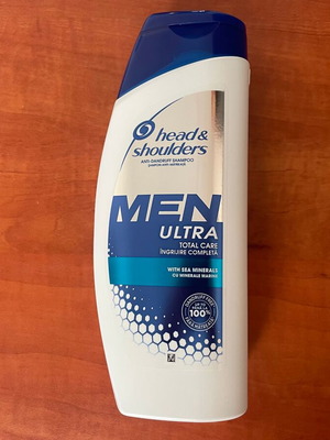 Head & Shoulders Anti-Dandruff Shampoo Men Ultra Total Care 675ml new