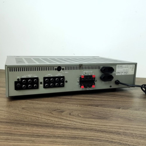Mitsubishi DA-U540 vintage stereo integrated amplifier with LED VU meters and phono stage