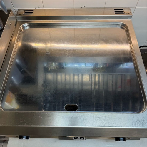 MBM FTBE77TLC professional griddle plate like new