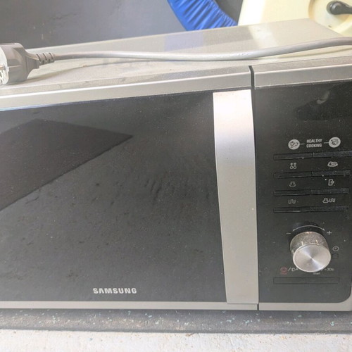 Samsung MG23F301TAS microwave oven like new