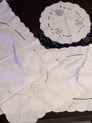 Cutwork table linen set like new, white