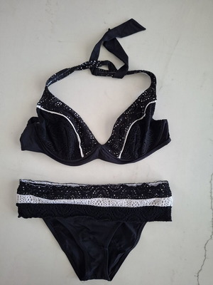 Swimsuit size M like new with knitted lace black and white
