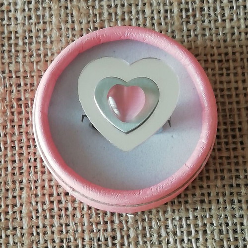 Ring with pink resin heart solitaire new