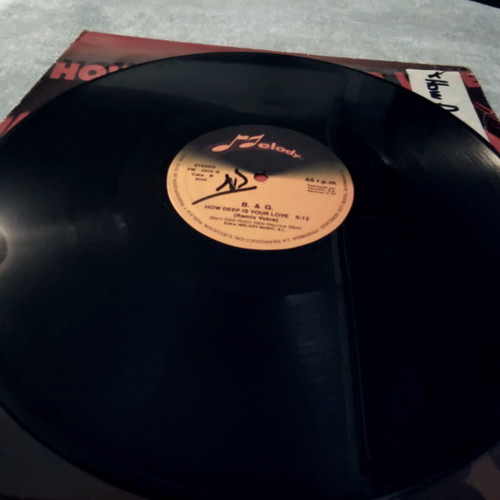 B&G How Deep Is Your Love 12'' Vinyl Single used, electronic