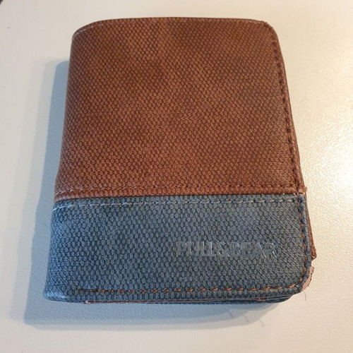Pull and Bear wallet used in excellent condition