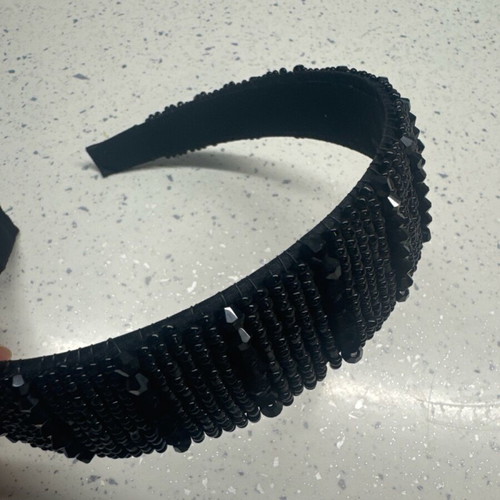Hairband new with black beads