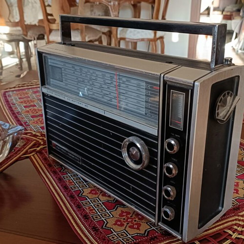 National Panasonic R-2500B φορητό ραδιόφωνο μεταχειρισμένο, 5 μπάντες, 11 τρανζίστορ