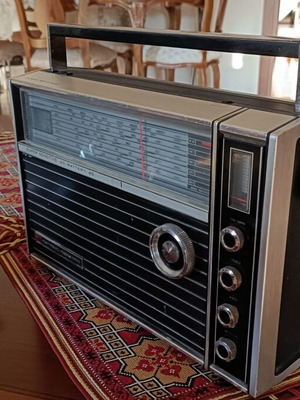 National Panasonic R-2500B φορητό ραδιόφωνο μεταχειρισμένο, 5 μπάντες, 11 τρανζίστορ