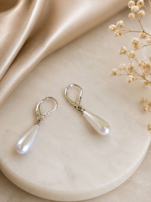 Silver pearl drop earrings set