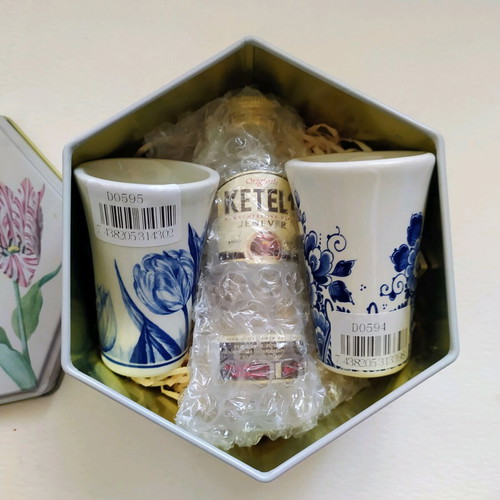 Ketel 1 Gin new gift set with porcelain glasses