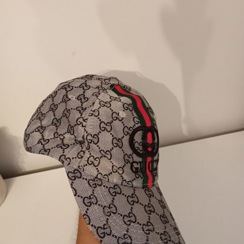 Gucci cap like new