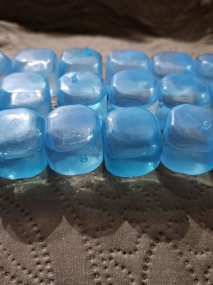 Reusable Ice Cubes Plastic Cube Design Pack of 18 like new