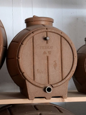 Barrel new 30Lt with tap for wine or water