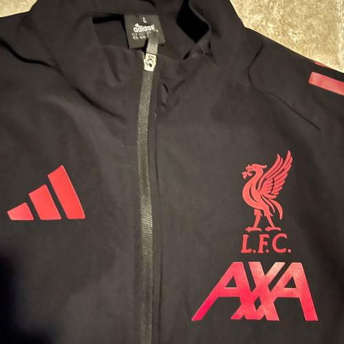 Liverpool training jacket kids like new, official replica, size large
