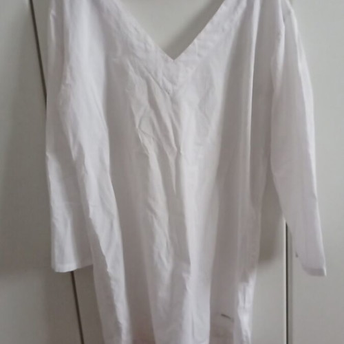 Tunic set of 3 with backpack gift, like new, Benetton and Donna Karan