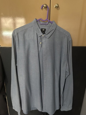 H&M light blue shirt size L