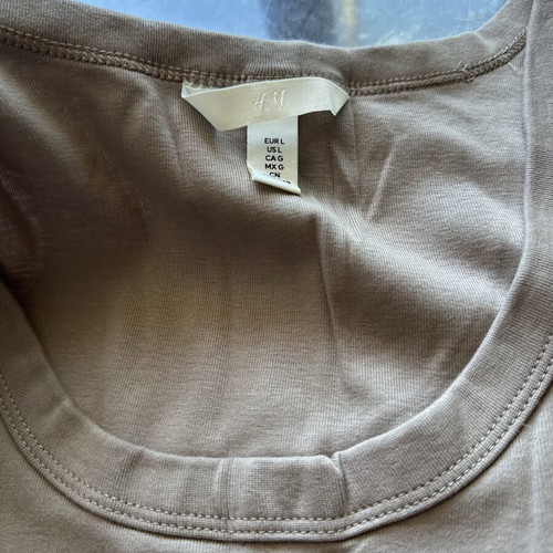 H&M sleeveless top size L like new, beige