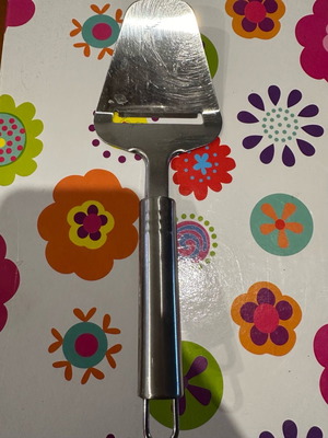 Cheese cutting and serving tool new, metal