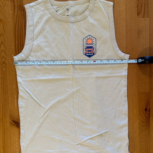 GAP sleeveless shirt for boys like new, beige