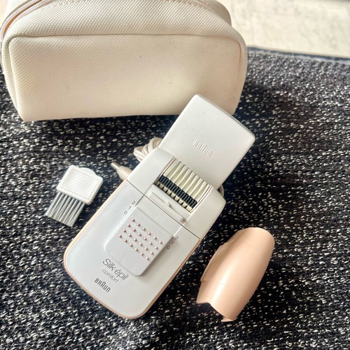 Braun Silk-épil epilator used with case