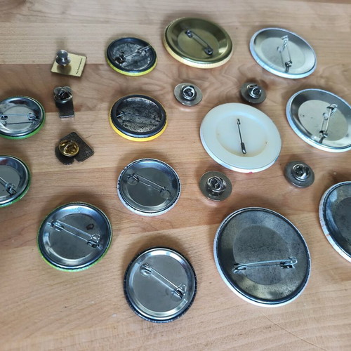Ecological Space Pins used, pack