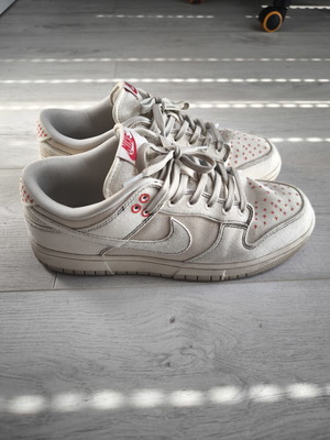 Nike Dunk Low Sashiko sneakers like new, size 44, beige