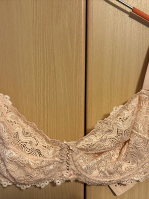 Shein Nude σουτιέν D100 ολοκαίνουριο, ροδακινί χρώμα