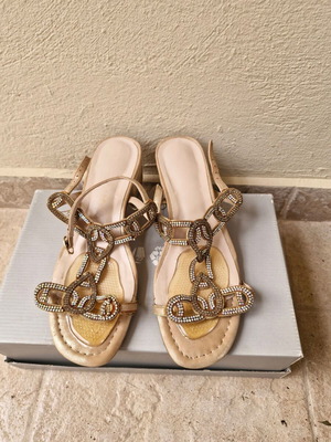 Alma en Pena sandals used, gold with rhinestones, size 39