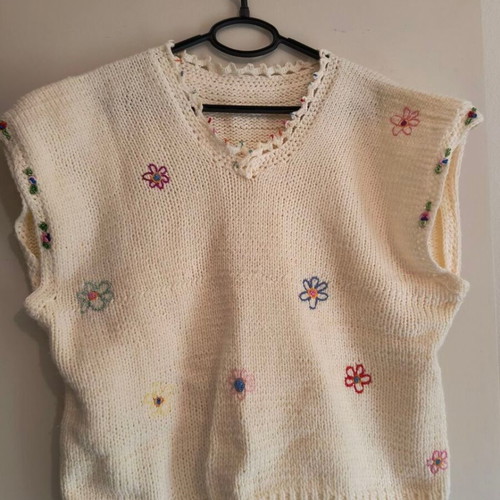 Women's handmade knitted vest with flowers new, size XL/XXL