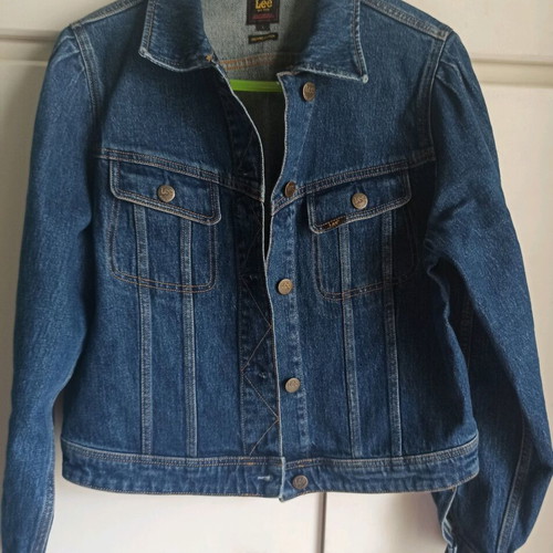Lee denim jacket women's large with volume sleeves like new, blue