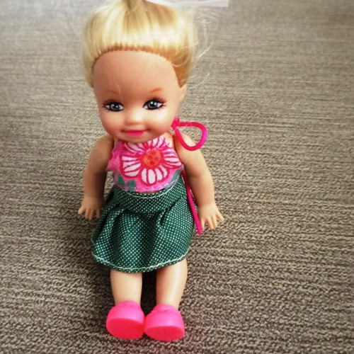 Barbie mini dolls Chelsea and Kelly like new
